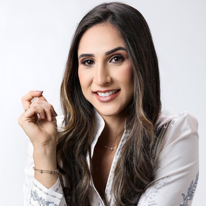 Lara Maria Francisco Feres Carrasco